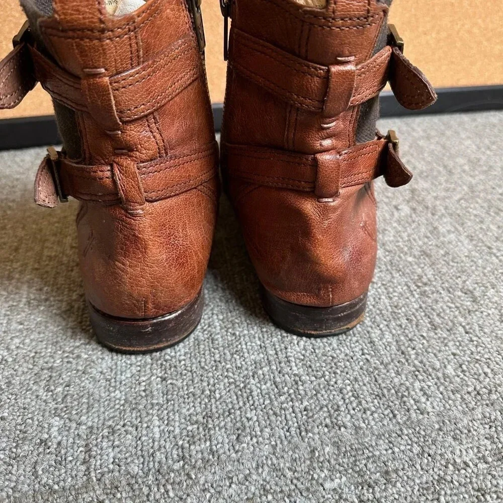 FRYE Women's Anna Gore Short Buffalo Leather Boot in Reddish Brown Size 7 - Picture 4 of 7